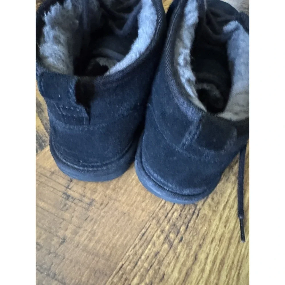 UGG Men's Black Suede Neumel Lace Up Chukka Boots 3236 Size 9